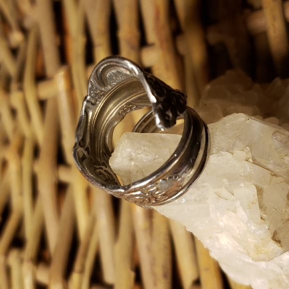 Handcrafted Gothic Spiral Vintage Spoon Ring sz 8 - Picture 2 of 6